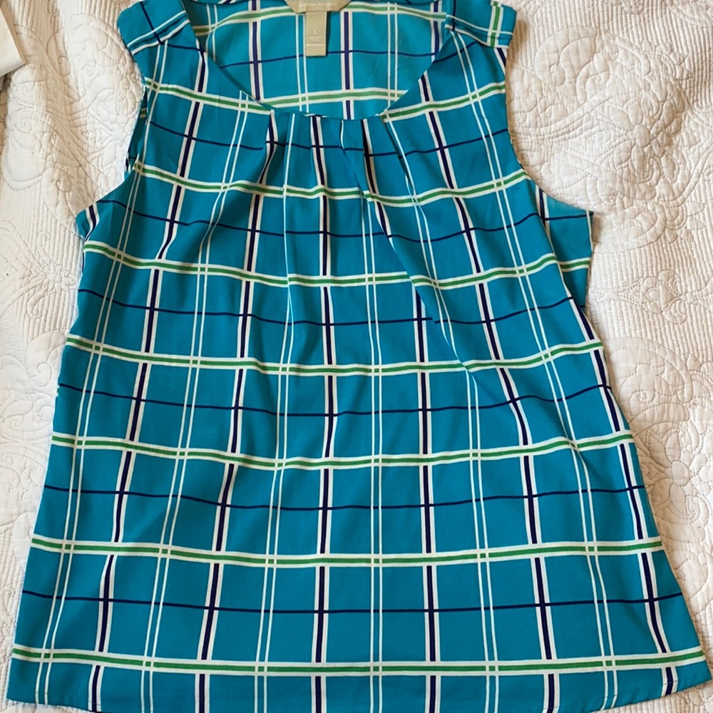 Banana Republic size L Turquoise with blue, green, white pattern